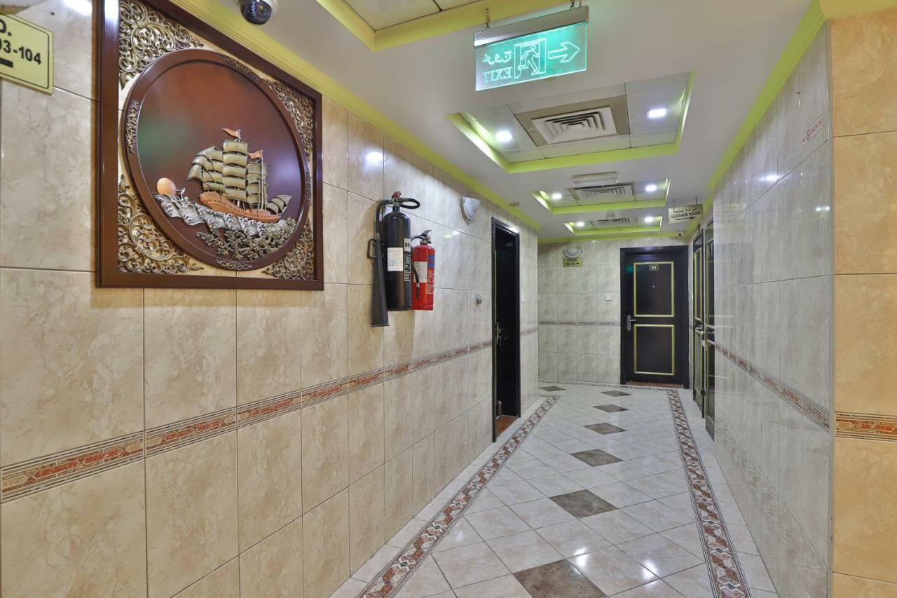 Oyo 261 Remas Hotel Apartment Dubai Eksteriør billede