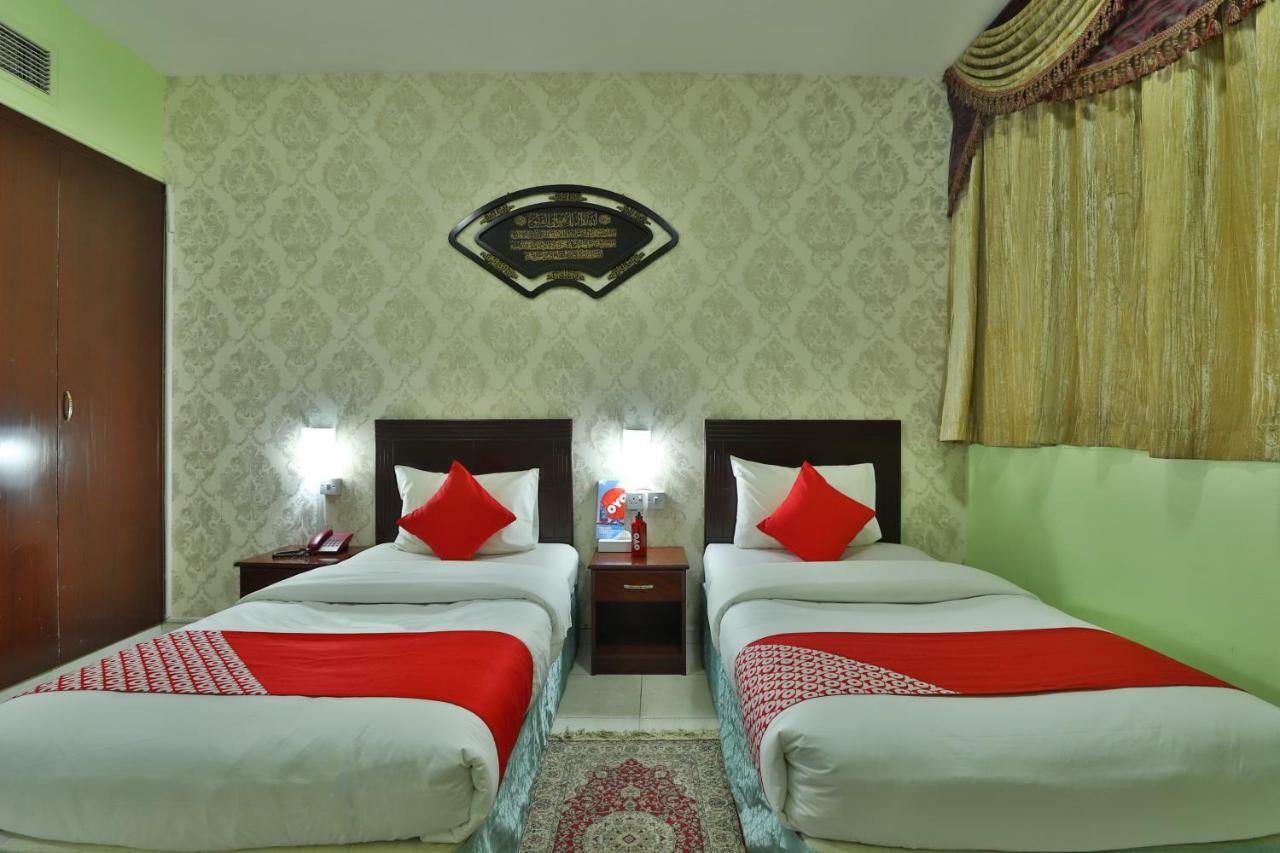 Oyo 261 Remas Hotel Apartment Dubai Eksteriør billede