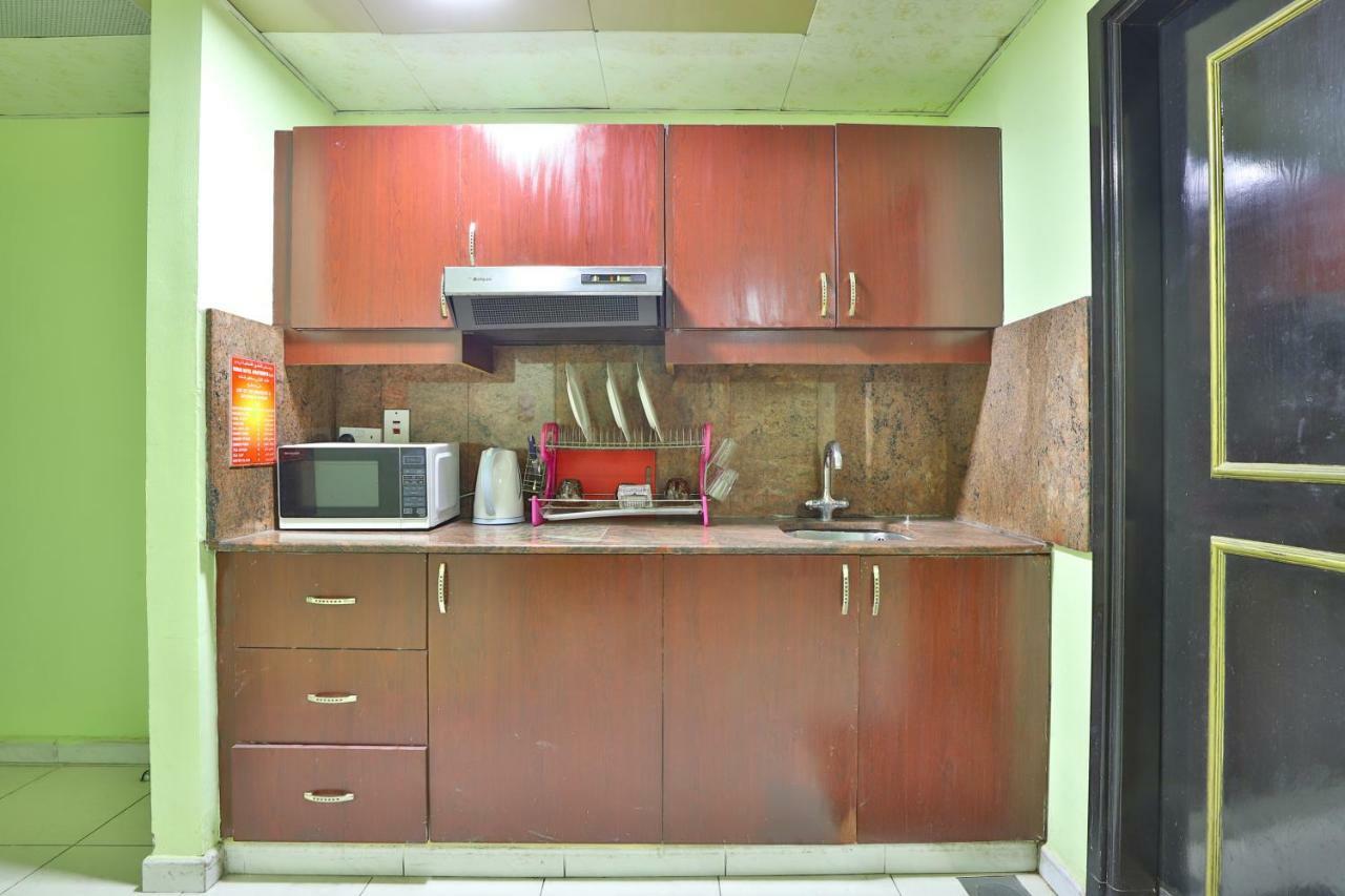 Oyo 261 Remas Hotel Apartment Dubai Eksteriør billede