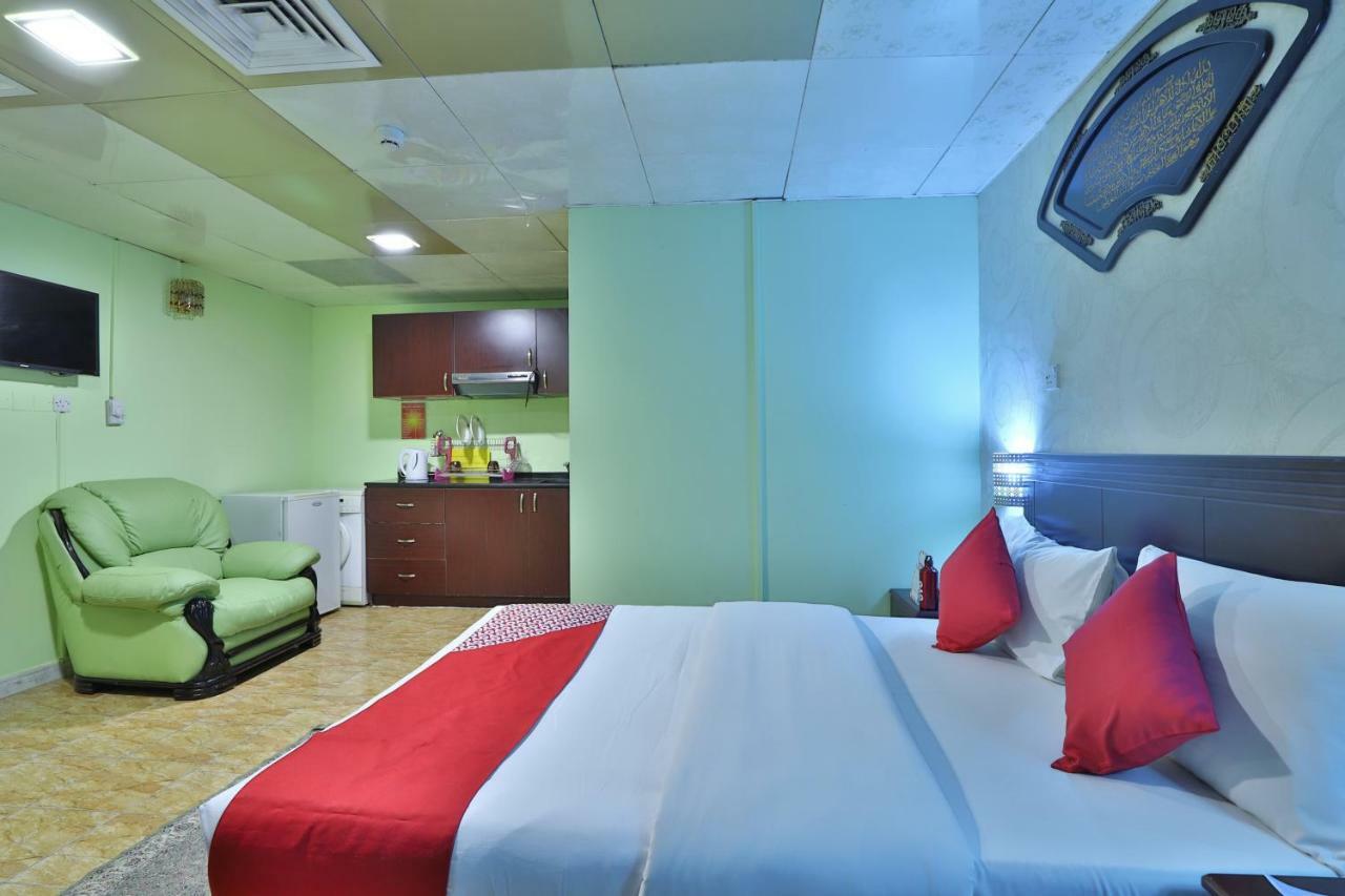 Oyo 261 Remas Hotel Apartment Dubai Eksteriør billede