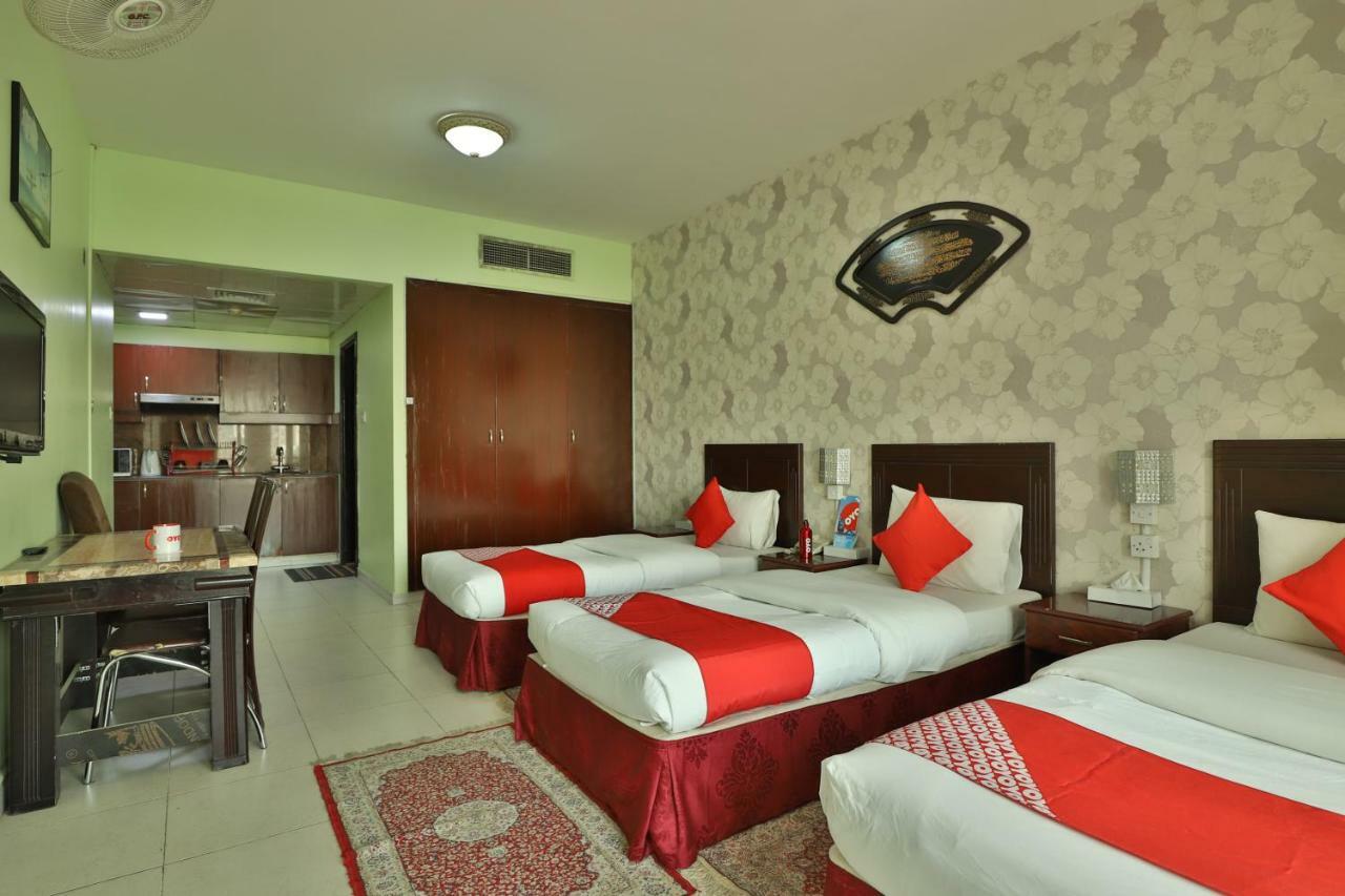 Oyo 261 Remas Hotel Apartment Dubai Eksteriør billede