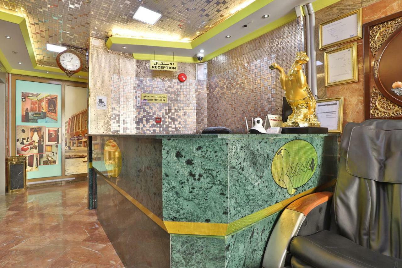 Oyo 261 Remas Hotel Apartment Dubai Eksteriør billede