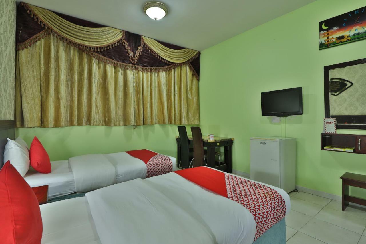 Oyo 261 Remas Hotel Apartment Dubai Eksteriør billede